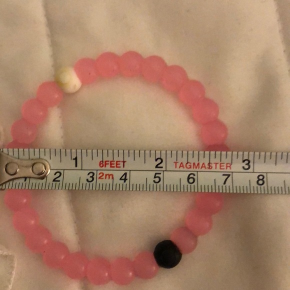 5 Lokai bracelets - Picture 6 of 6